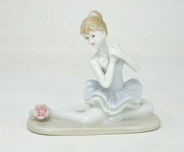 Pretty Porcelain Ballerina Figurine 5 inches Tall Unmarked - £11.71 GBP