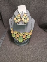 Statement Necklace Bib Style &amp; Dangle Earrings Goldtone Coral &amp; Green Stones 19&quot; - £10.62 GBP