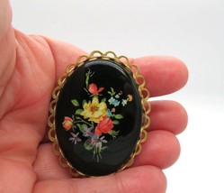 Vintage Floral Transfer Print Brooch 1.5&quot; Black Gold Tone Scalloped Edge Pin - £11.79 GBP