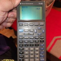 Texas Instruments TI-82 Graphing calculator, tested &amp; works, also throwi... - $12.67