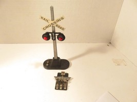 LIONEL TRAINS POST-WAR 154 HIGHWAY FLASHER SIGNAL WORKS GOOD -W/PLATE- E... - $421.60 MXN