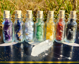 7 Chakra Crystal Bottle Set + Clear Quartz Point / Crystal Gift / Mini Gemstones - £21.97 GBP