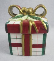 Fitz and Floyd Essentials Ceramic Red Plaid Christmas Gift Trinket Box 2063/128 - $19.60