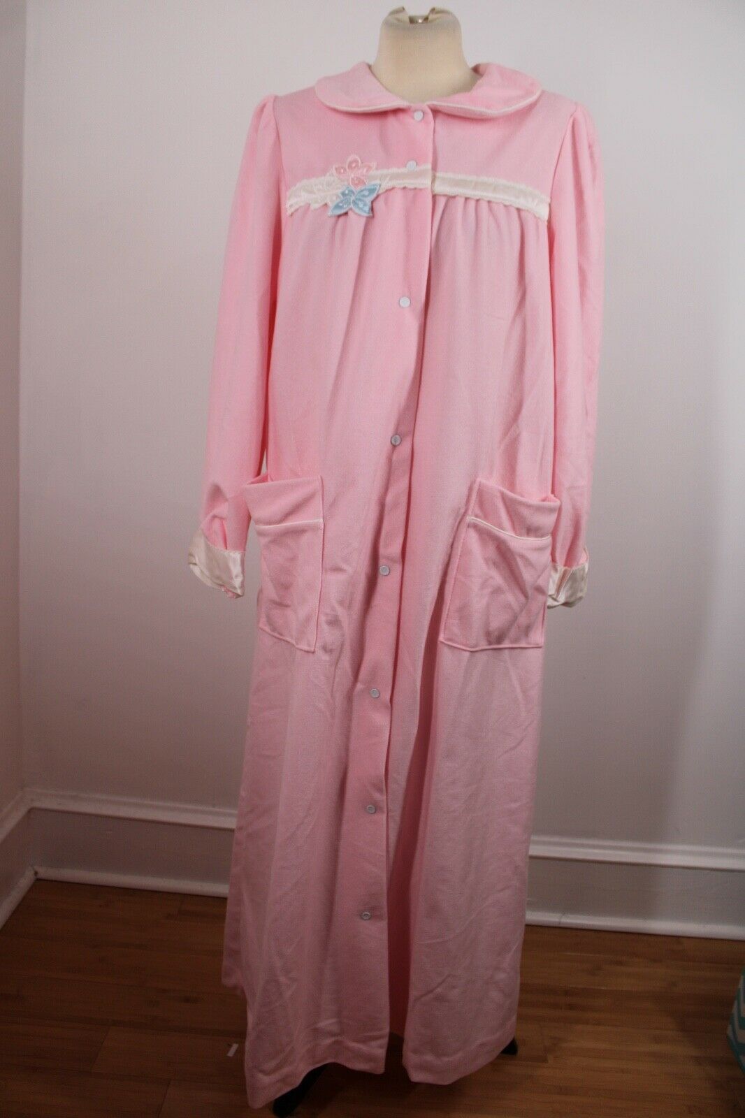 Primary image for Vtg 80s NWOT It's A Charm L Pink Fuzzy Velour Snap-Front Long Robe House Coat