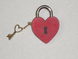 Hallmark Valentine&#39;s Day Pin RED HEART Lock and Key - £9.57 GBP