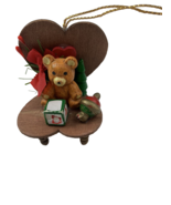 Vintage Teddy Bear Christmas OrnamentIn On Wooden Heart Chair Holiday Decor - $171.48 MXN