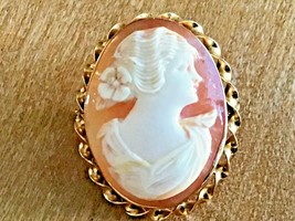 10K Yellow Gold Cameo Pin  Shell Cameo Hand Carved Twist Frame RETRO PERIOD - £138.90 GBP