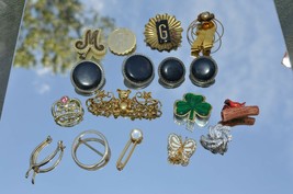 True Vintage BROOCH PIN lot Lot of 17 Brooch pins 1 is Sterling, 2 are signed - £22.04 GBP