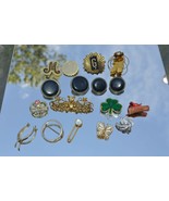 True Vintage BROOCH PIN lot Lot of 17 Brooch pins 1 is Sterling, 2 are s... - $533.29 MXN