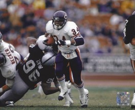 Walter Payton 8X10 Photo Chicago Bears Picture Vs Raiders - $4.94