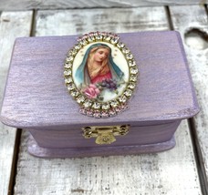 Wooden Rosary Box Virgin Mary Cameo Religious Remembrance Gifts Pink Rhinestones - £71.45 GBP