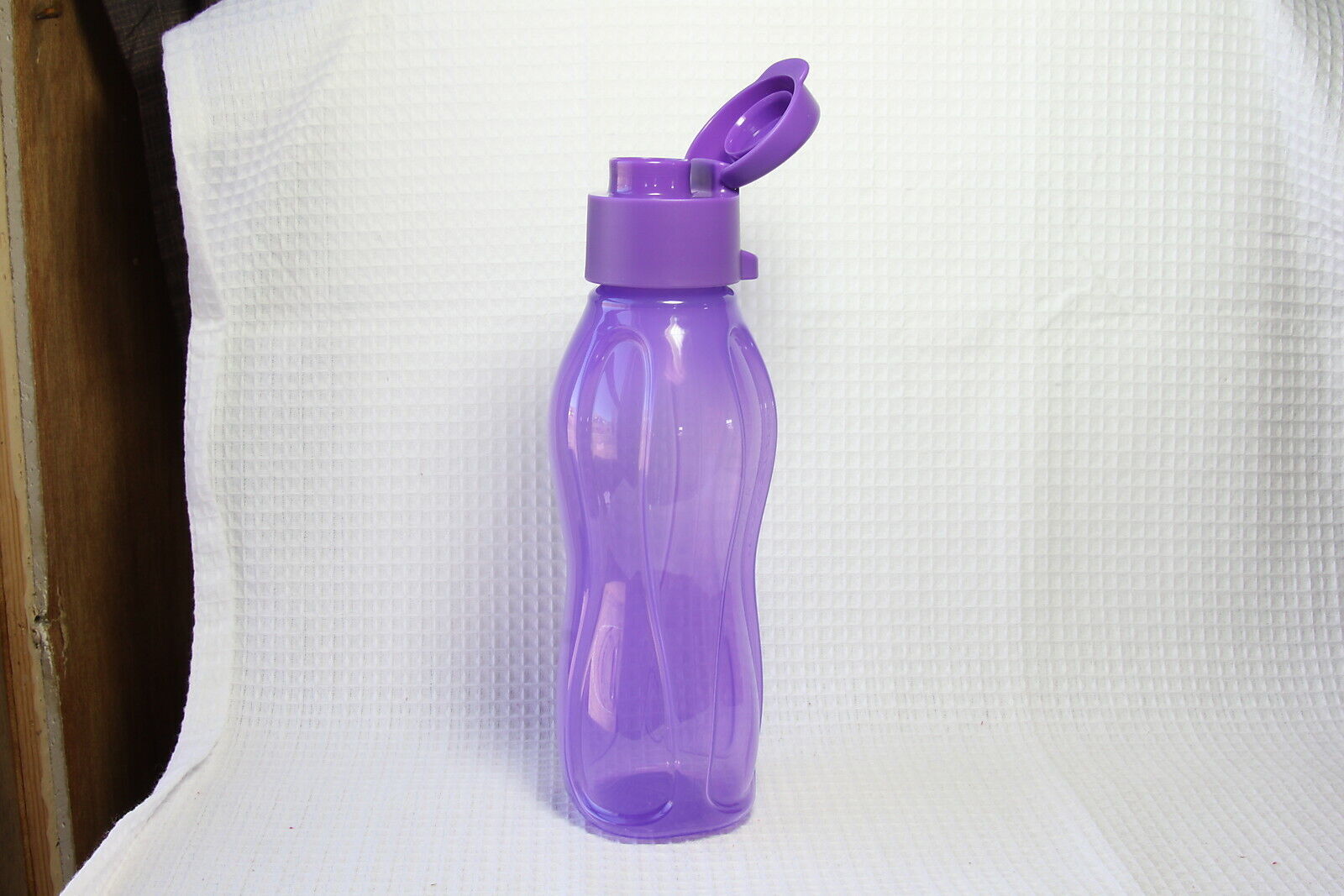 Tupperware Bottles (new) EXTRA SMALL ECO WATER BOTTLE PURPLE 10.5 OZ - $11.66