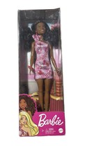 Holiday look Barbie Doll - GXD57 - £17.49 GBP