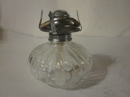 LAMPLIGHT FARMS RIBBED SIDES CLEAR GLASS OIL LAMP BASE - £7.95 GBP