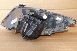 09-11 BMW E90/E91 330i 335D 4dr Halogen Headlight Passenger Right RH  image 8
