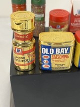 Mini Brands Spices and Mix Gold Cinnamon and Old Bay Seasoning Vanilla Gravy Pie - £14.83 GBP
