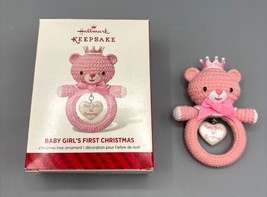 Hallmark  2014 Baby Girls First Christmas Ornament Pink Bear - $128.60 MXN