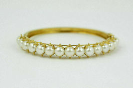 Vintage Style 14K Yellow Gold Over Round Cut Pearl Bangle Bracelet For Womens - £144.62 GBP