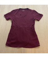 Jaanuu Tulip Womens Medical Scrub Top Wine Maroon crimson Small J96203 - $438.76 MXN