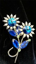Vintage Juliana Style Silvertone Cobalt Rivoli Perdot Rhinestones Flower Brooch - £66.56 GBP