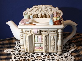 Teapot - Bathroom Vanity Teapot by Cardinal Inc. - $14.94