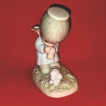 Precious Moments Figurine 1983 &quot;God&#39;s Ray of Mercy&quot; #PM-841 - $13.78