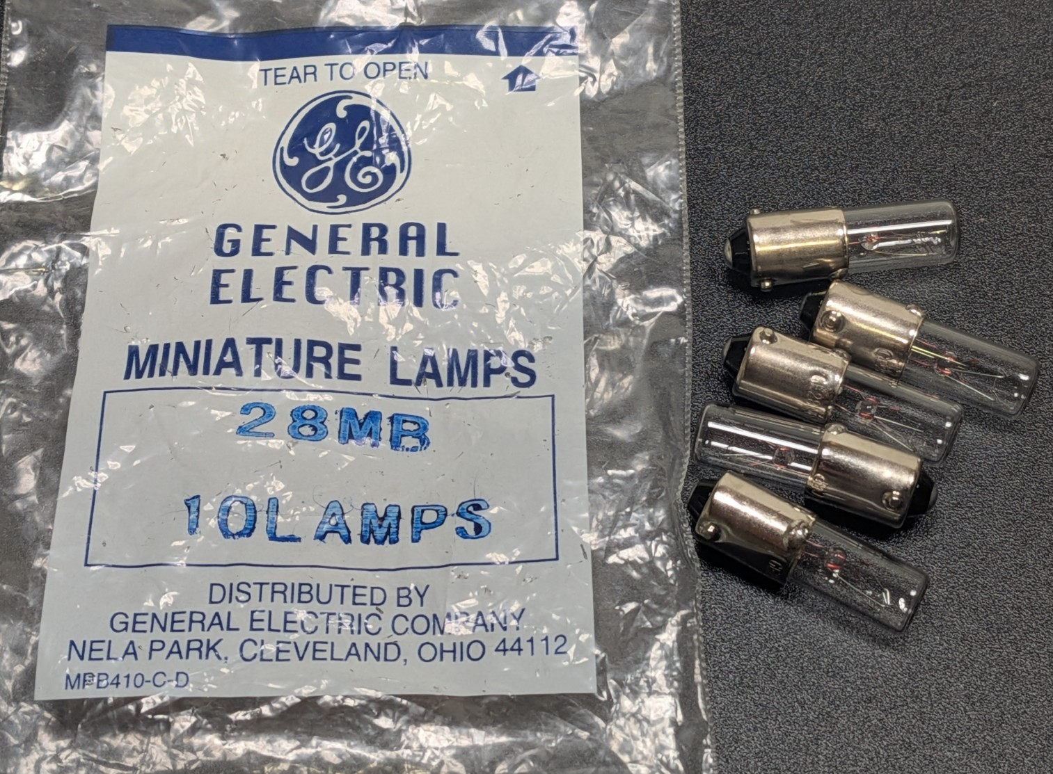 Lot of 5 NEW GENERAL ELECTRIC / GE Miniature Lamps / Bulbs Model# 28MB - $14.84