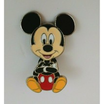 Disney Collectible Trading Pin  Big Head  Mickey Mouse - $4.37