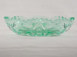Dalzell Viking Collectors Classic Series Green Mist Glass Oval Bowl #190... - £31.32 GBP