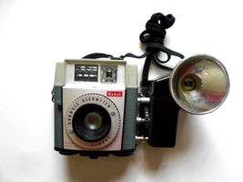 Vintage Kodak Brownie Starmeter 127 Camera w/Kodar F/8 Lens and Supermite Flash - £27.68 GBP