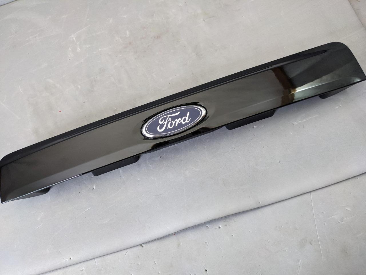 99-03 Ford Windstar Tailgate Rear Back Door Liftgate Handle w/ Emblem Mo... - $49.49