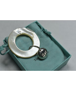 Tiffany &amp; Co Mother of Pearl Sterling Silver Teething Ring Rattle Rare - $6,994.67 MXN