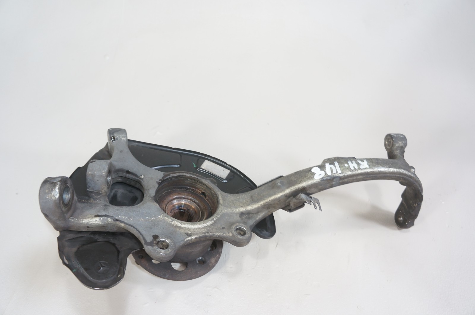 07-13 mercedes w221 s550 cl550 4MATIC front right wheel carrier spindle knuckle Item image 11