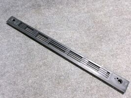 W10016380 WHIRLPOOL RANGE OVEN DOOR HANDLE VENT TRIM 3196819 - $21.00
