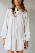 ZARA WHITE EMBROIDERED PINTUCK MINI DRESS- M-L - $1,031.48 MXN