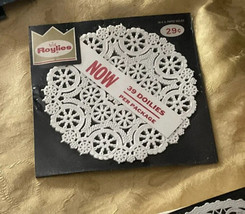 Roylies, 30-6 In. Paper Doilies. Nos Package. Vintage Royal Lace Paper Co. U.S.A - £7.69 GBP