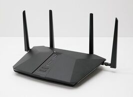 NETGEAR AX5200 RAX48 Nighthawk 6-Stream Dual-Band Wi-Fi Router - Black image 2