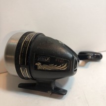 Zebco Pro Staff FT25 Spin Cast Fishing Reel Feather Touch Vintage Read - $13.06