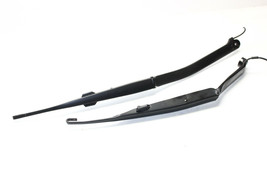 2003-2006 INFINITI G35 COUPE FRONT LEFT AND RIGHT SIDE WIPER ARM PAIR P4132 - £49.25 GBP