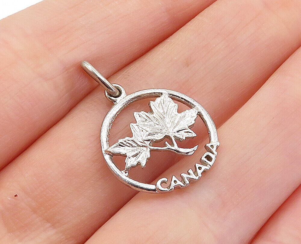Primary image for 925 Sterling Silver - Vintage Petite Canada Autumn Leaves Round Pendant - PT4660