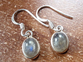 Small Labradorite Oval Ellipse 925 Sterling Silver Dangle Earrings New 760t - £5.64 GBP