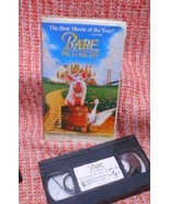 2 Lot:  Babe, McDonalds Happy Meal Toy + &quot;Babe in the City&quot; VHS + Free Gift - £9.41 GBP