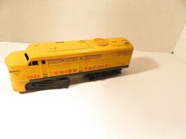 LIONEL POST-WAR ORIGINAL 1065 UNION PACIFIC ALCO A RUNS FWD ONLY- GOOD - S7 - $37.05