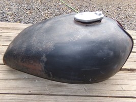 1976 1977 Kawasaki KZ900 Fuel Tank USED OEM  - £138.76 GBP