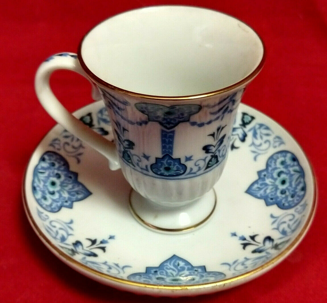 Vintage Avon 1984 European Tradition Cup & Saucer Collection Medici Porcelain - $7.84