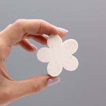 10 Mini Flower Shaped Guest Soap Bars - Lily - £6.80 GBP