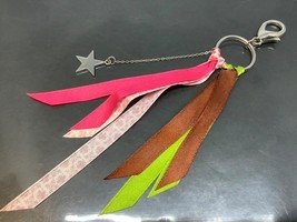 Souvenir Keyring Silver Star Keychain Pink Green Brown Ribbons Porte-Clés étoile - £5.85 GBP