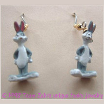 Funky Bugs Bunny EARRINGS-Mini Figure Looney Tunes Novelty Charm Costume Jewelry - £5.54 GBP