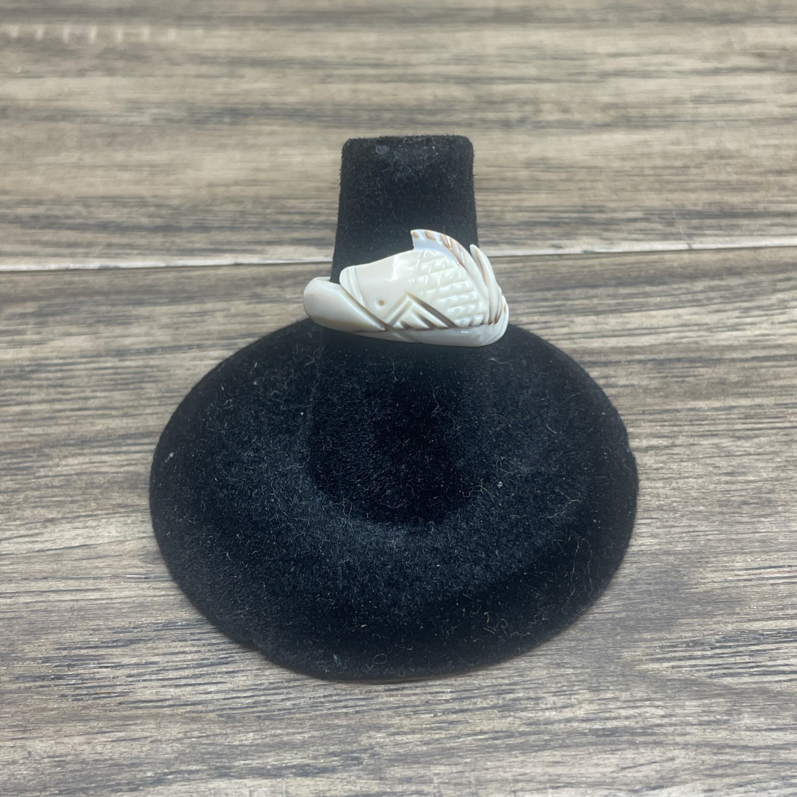 Vintage Quality Fashion Jewelry Handcarve Engraved Natural Seashell Ring... - $7.91