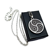 Triskelion Triskele Necklace Pendant Symbol Spiral Sun Emblem  20&quot; Chain Boxed - £16.56 GBP